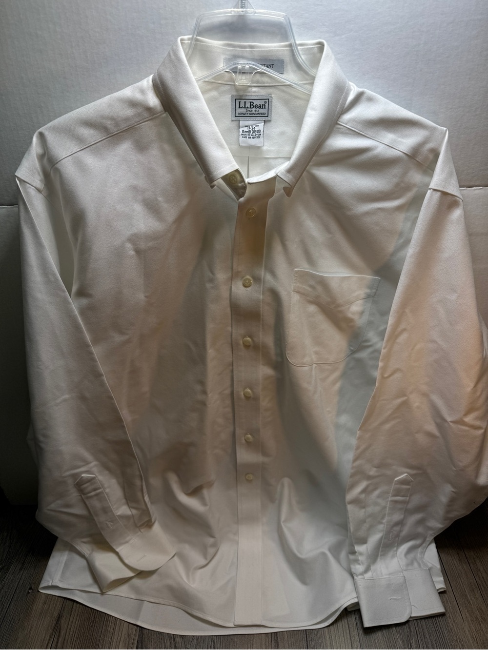L.L. Bean Wrinkle Resistant White Men’s Button Down Dress Shirt Size 17-34